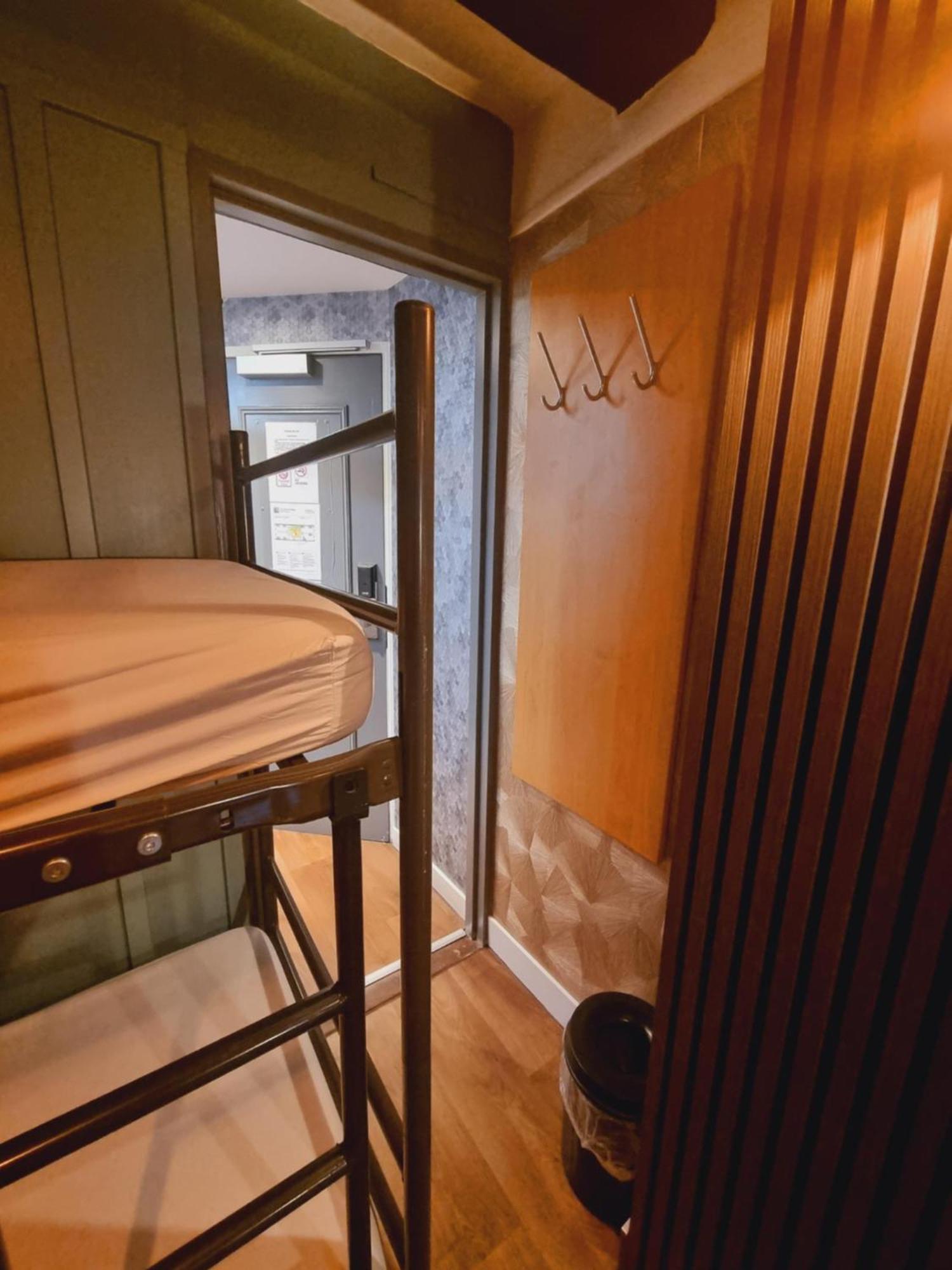 8-Bed Mixed Dormitory Room,1641748505:JPEG