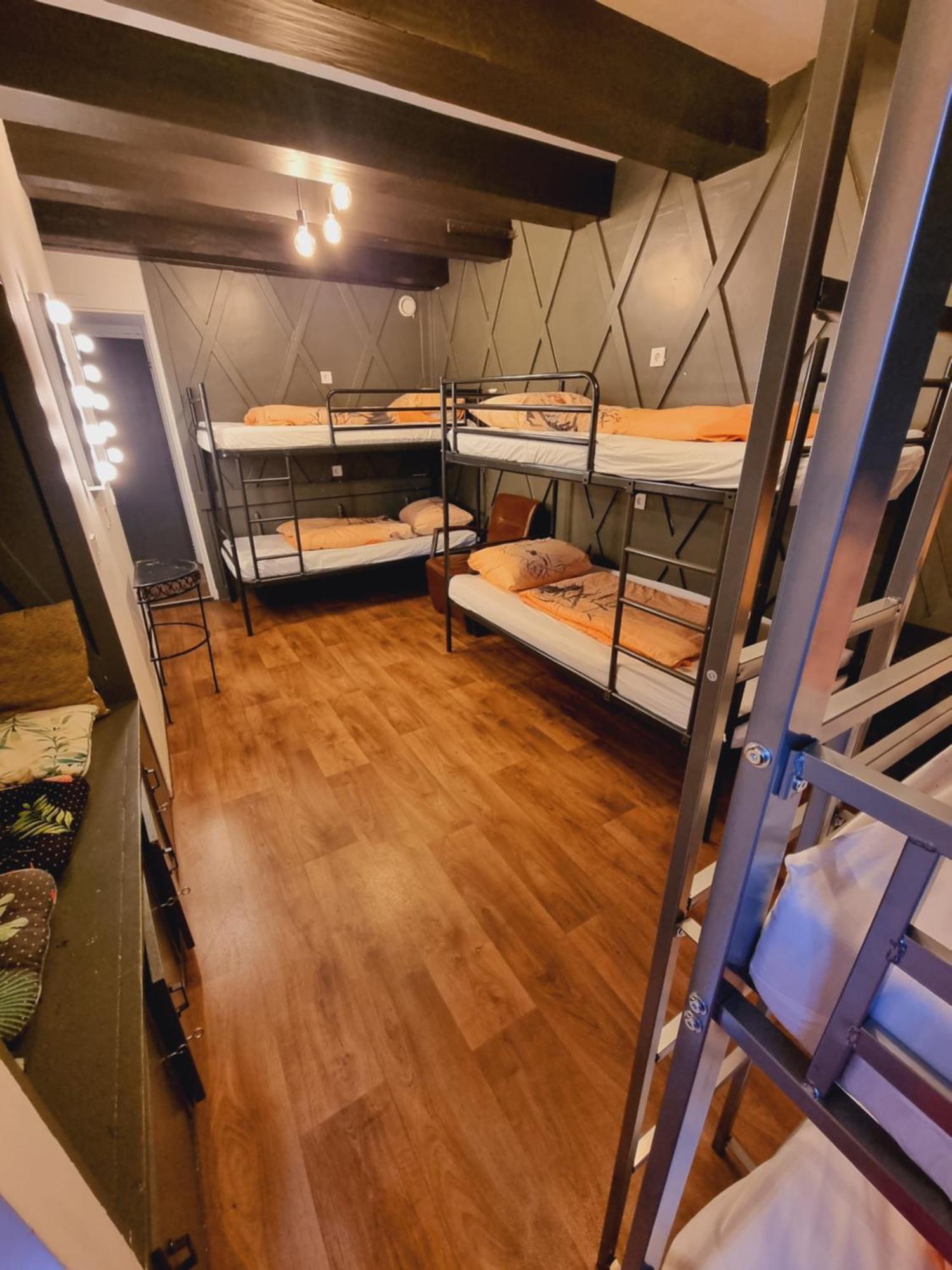 Single Bed 8-Bed Dormitory Room